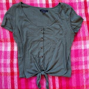 Women's American Eagle Green Button-Down Top (Crop) Size M